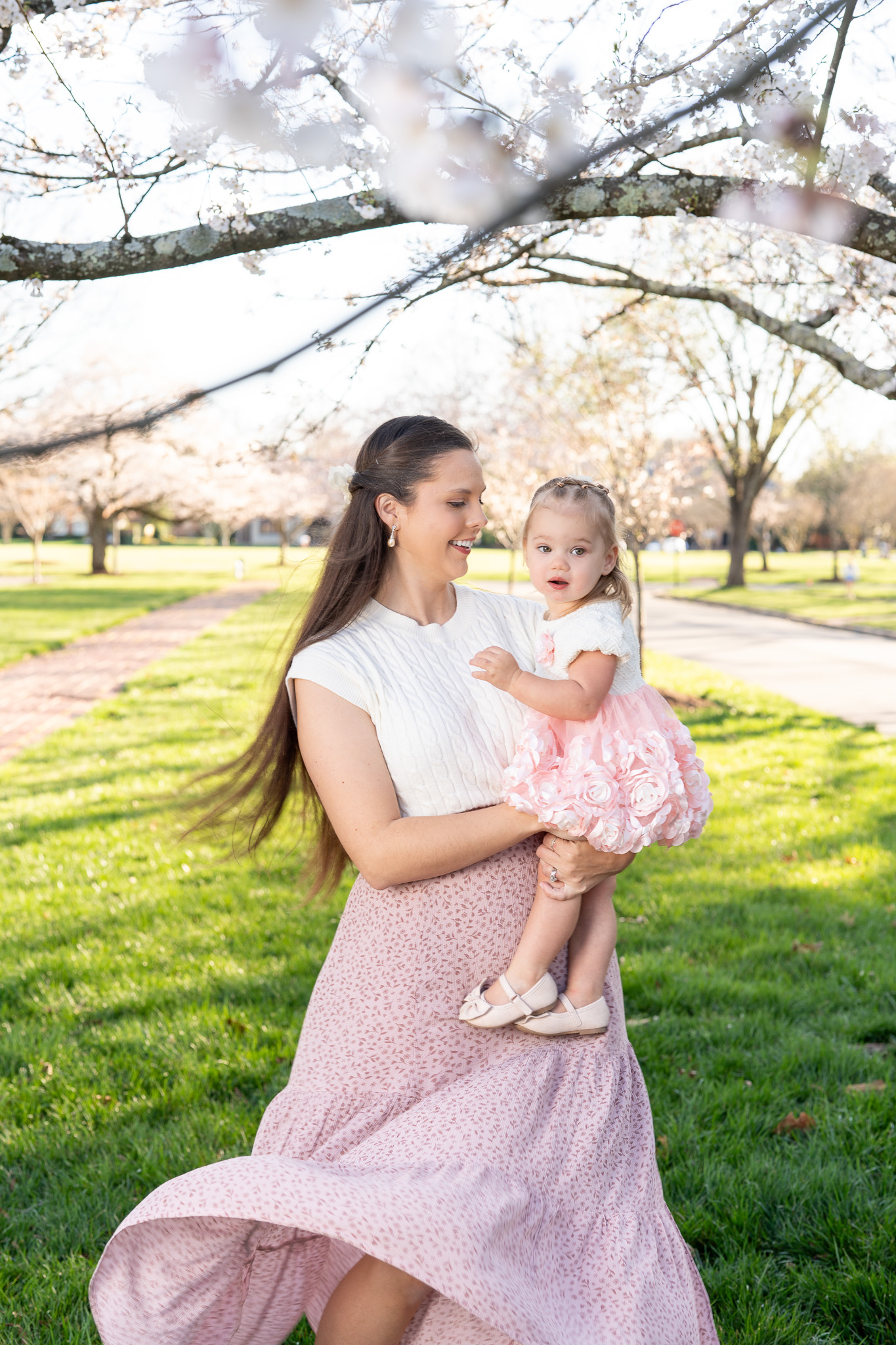 Family session Windsor Way Richmond Virginia spring cherry blossoms Stephen Lawson Photography