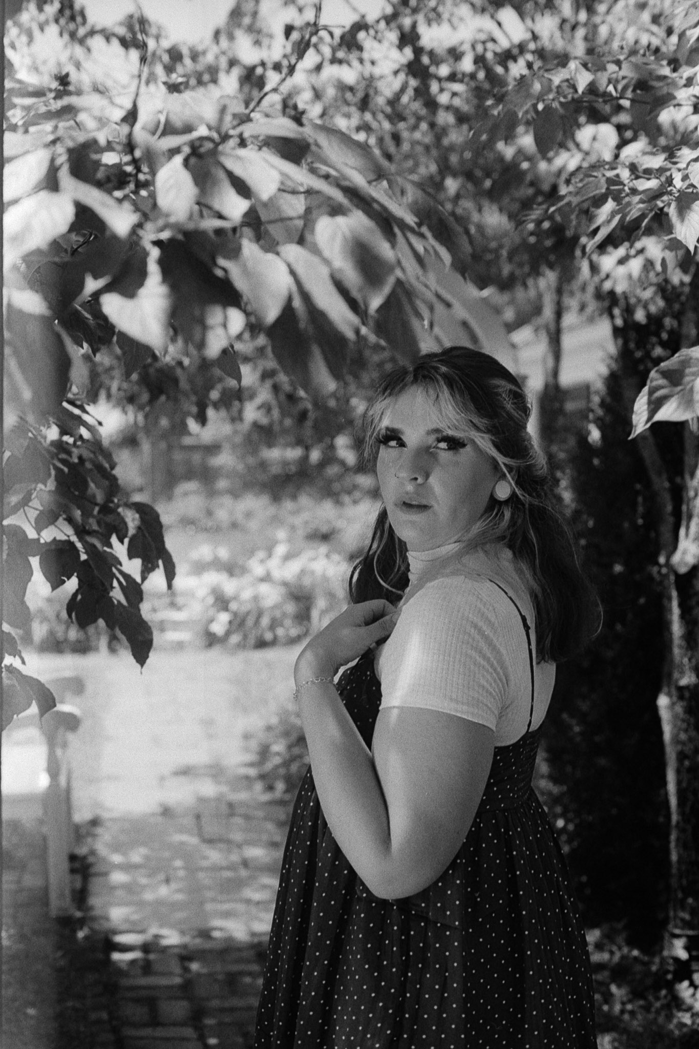 Kodak Tri-X 400 - Natural garden setting