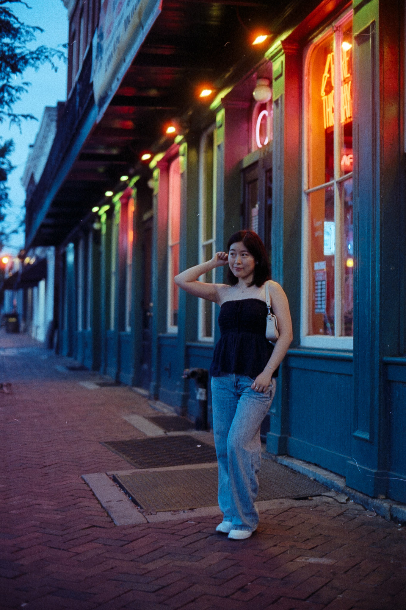 CineStill 800T - Downtown atmosphere