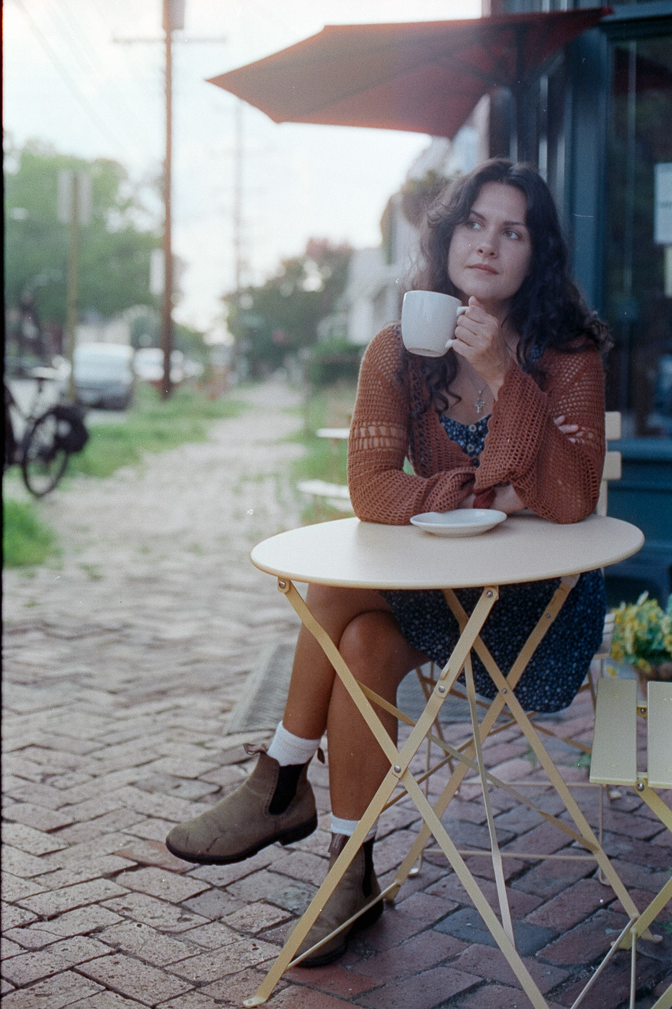 CineStill 800T - Ambient coffee shop lighting