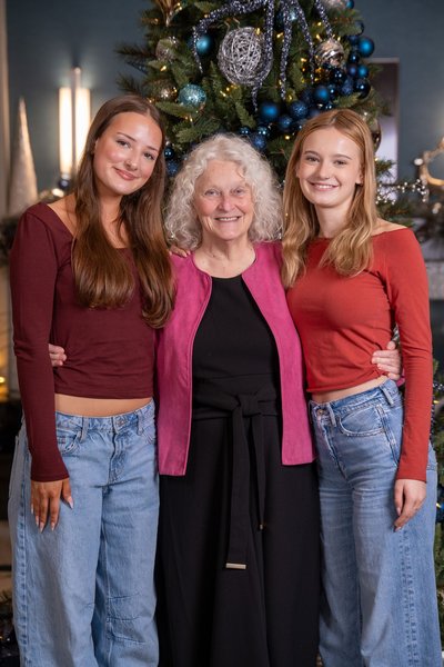 Rusaline's Extended Family Session — family photography by Stephen Lawson
