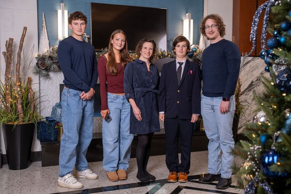 Rusaline's Extended Family Session — family photography by Stephen Lawson