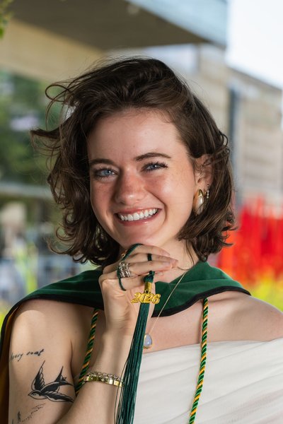 Lindsay's Graduation — graduation photography at Virginia Museum of Fine Arts by Stephen Lawson