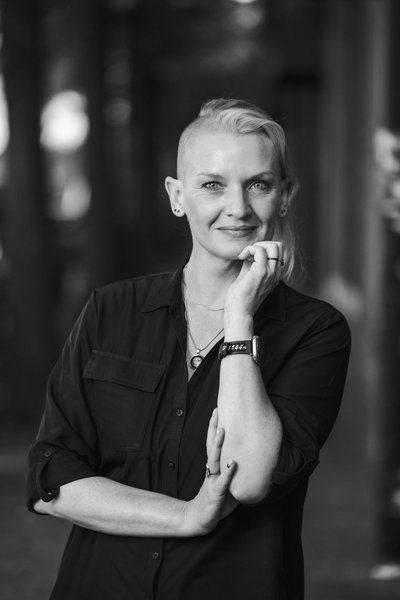 Tiffany's Studio Portrait/Headshot — portraits photography by Stephen Lawson