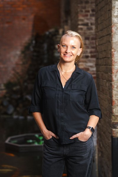Tiffany's Studio Portrait/Headshot — portraits photography by Stephen Lawson