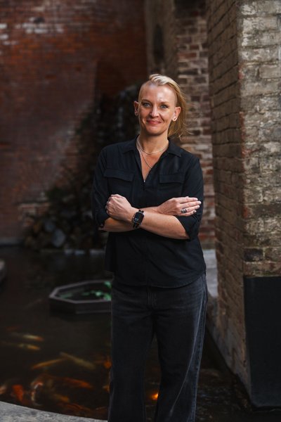 Tiffany's Studio Portrait/Headshot — portraits photography by Stephen Lawson