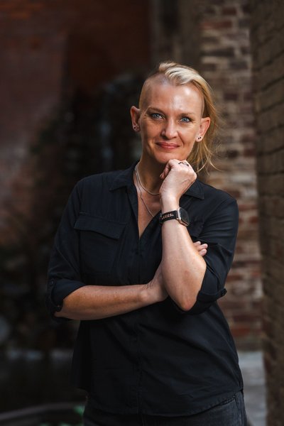 Tiffany's Studio Portrait/Headshot — portraits photography by Stephen Lawson