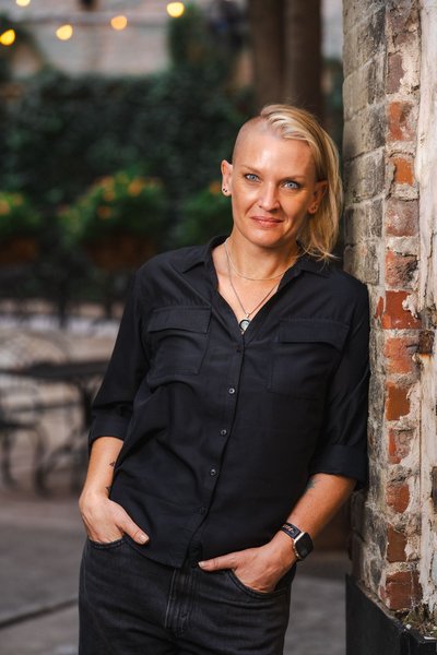 Tiffany's Studio Portrait/Headshot — portraits photography by Stephen Lawson