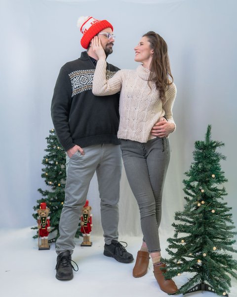 Kierstin and Jonathan's Holiday Session — portraits photography by Stephen Lawson