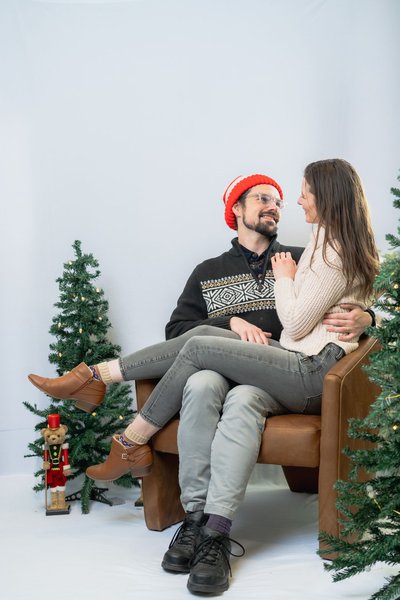 Kierstin and Jonathan's Holiday Session — portraits photography by Stephen Lawson