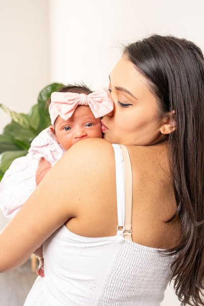 Amrita's Newborn Session — portraits photography by Stephen Lawson