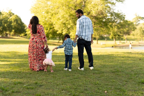 Devanshi's Family — family photography by Stephen Lawson